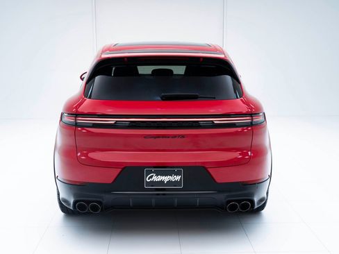 Used 2025 Porsche Cayenne GTS image 10