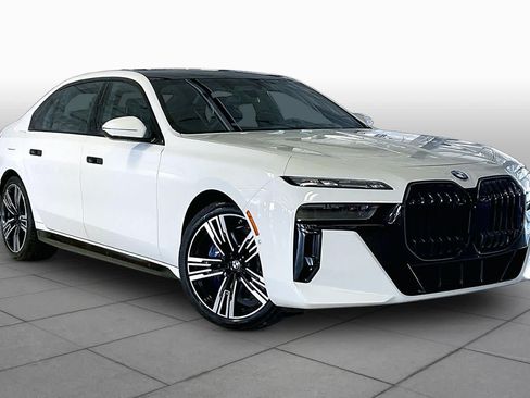 New 2026 BMW 740i xDrive w/ Executive Package AWD/4WD image 2