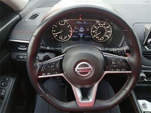 Used 2021 Nissan Altima 2.5 SR image 14