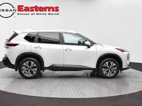 Used 2023 Nissan Rogue SV w/ SV Premium B Package AWD/4WD image 4