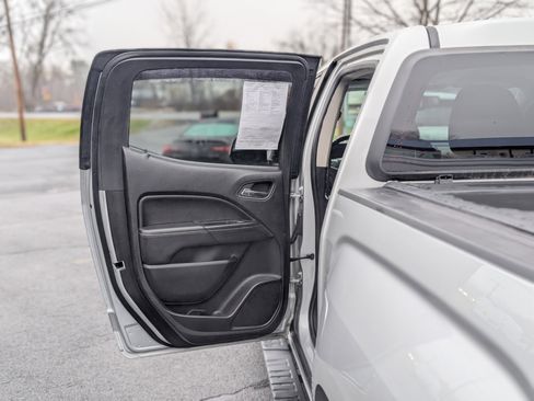 Used 2018 GMC Canyon SLE w/ SLE Convenience Package image 30