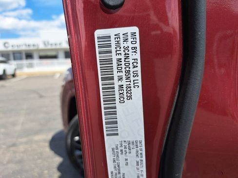 Used 2022 Jeep Compass High Altitude AWD/4WD image 34