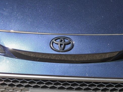 Used 2020 Toyota Corolla SE w/ SE Premium Package image 6