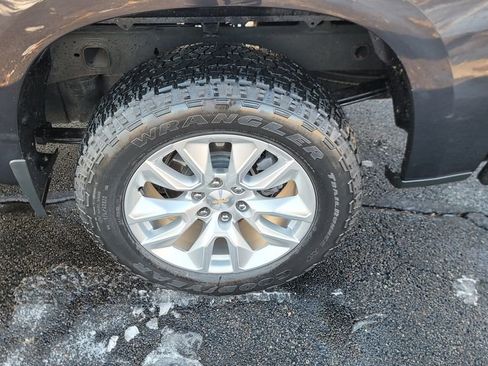 Used 2023 Chevrolet Silverado 1500 Custom image 8