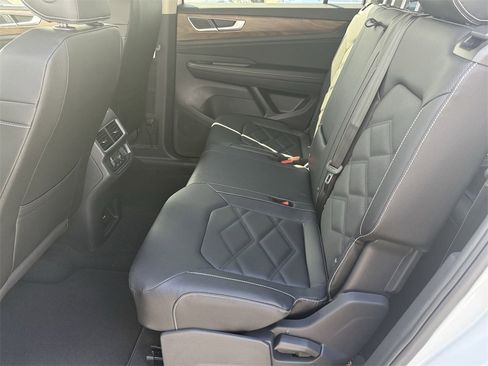 New 2026 Volkswagen Atlas SE image 23