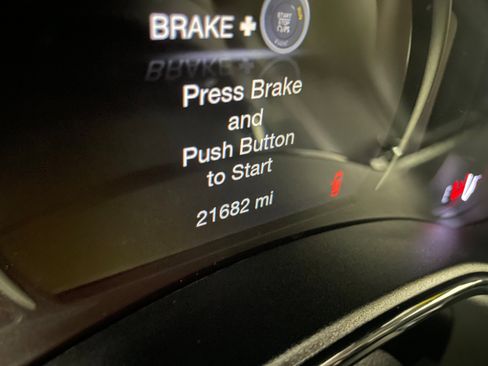 Used 2022 Dodge Durango SXT image 9