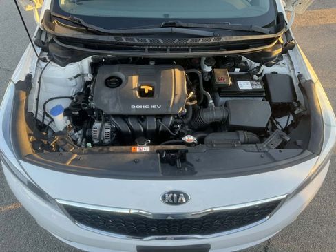 Used 2018 Kia Forte LX image 9