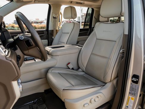 Used 2021 GMC Yukon XL Denali image 35