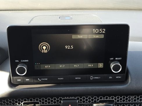 Used 2024 Honda HR-V Sport image 16