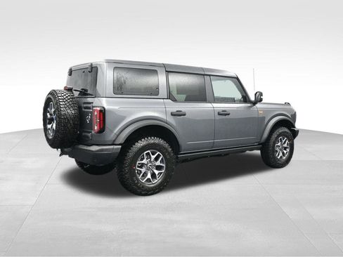 New 2025 Ford Bronco Badlands image 8