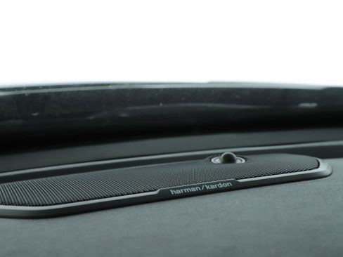 Used 2024 RAM 1500 Laramie image 9