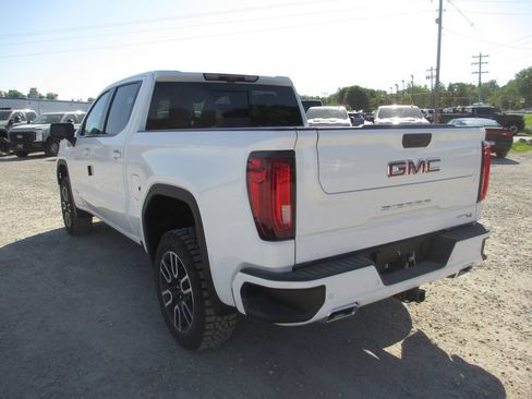 New 2026 GMC Sierra 1500 AT4 w/ AT4 Premium Package AWD/4WD image 10