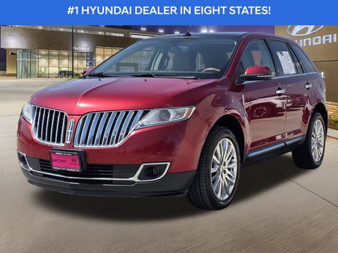 Used 2014 Lincoln MKX FWD w/ Equipment Group 102A image 2