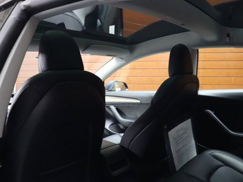 Used 2022 Tesla Model 3 Long Range image 36