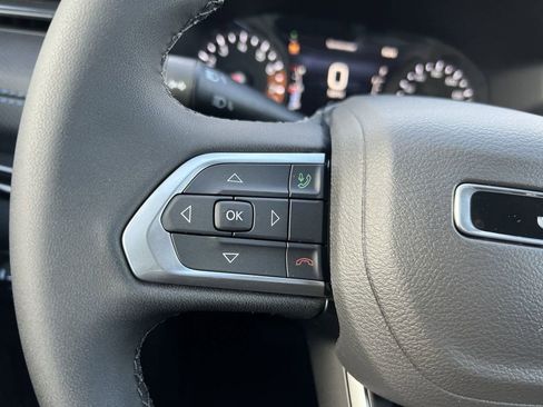 New 2025 Jeep Compass Latitude w/ Altitude Special Edition image 24