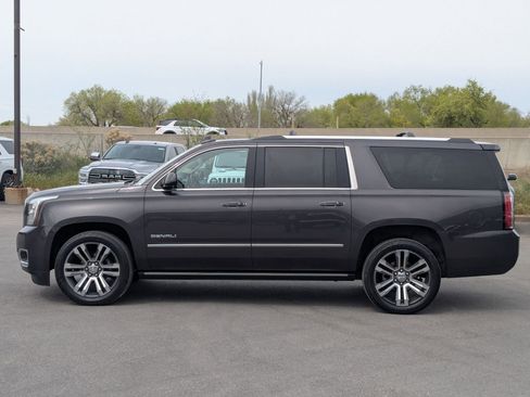 Used 2018 GMC Yukon XL Denali w/ Denali Ultimate Package image 2
