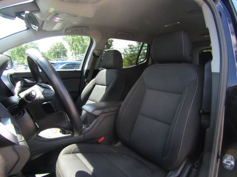 Used 2020 GMC Acadia SLE w/ LPO, Floor Liner Package FWD image 12