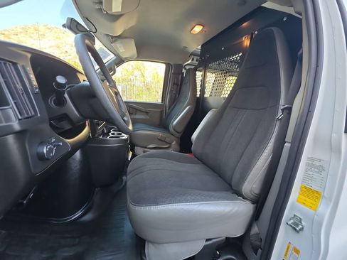 Used 2024 Chevrolet Express 2500 w/ Driver Convenience Package RWD image 18