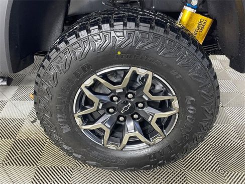 New 2026 Chevrolet Colorado ZR2 w/ Technology Package image 17