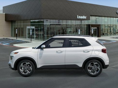 New 2026 Hyundai Venue SEL FWD image 3