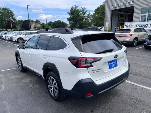 Used 2023 Subaru Outback Premium AWD/4WD image 5