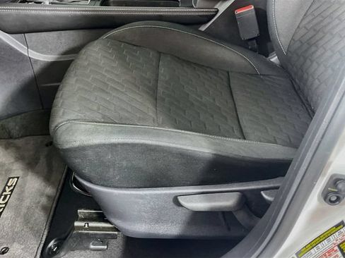 Used 2022 Nissan Kicks SV FWD image 19