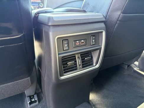 Used 2024 Nissan Murano SL image 28