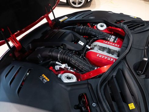 Certified 2025 Ferrari Purosangue AWD/4WD image 17