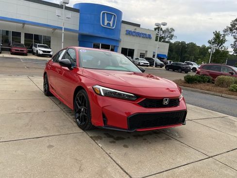 Used 2025 Honda Civic Sport image 2