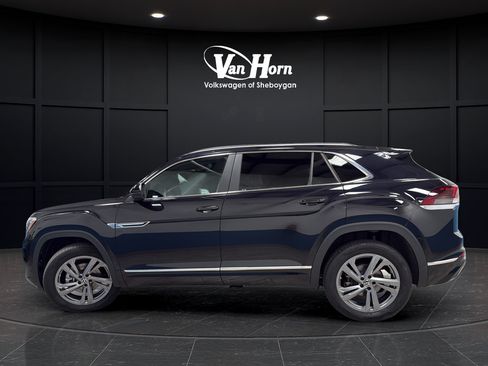 Used 2024 Volkswagen Atlas Cross Sport SEL R-Line AWD/4WD image 4