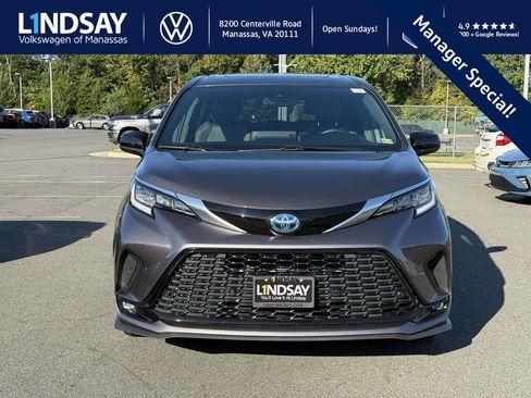 Used 2021 Toyota Sienna XSE image 6