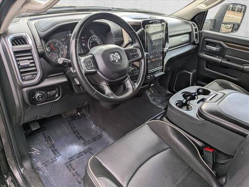 Used 2024 RAM 2500 Laramie AWD/4WD image 9