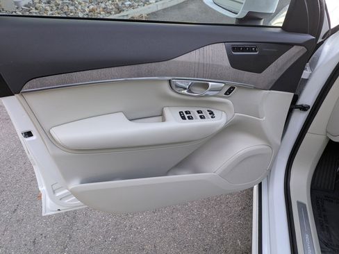 Used 2024 Volvo XC90 T8 Plus w/ Protection Package Premier image 12