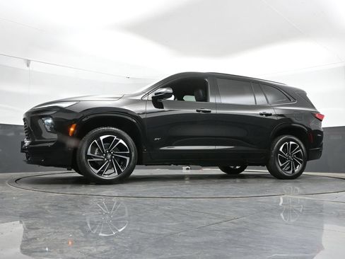 Used 2025 Buick Enclave Sport Touring AWD/4WD image 45