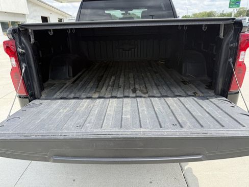 Used 2021 Chevrolet Silverado 1500 LT AWD/4WD image 10