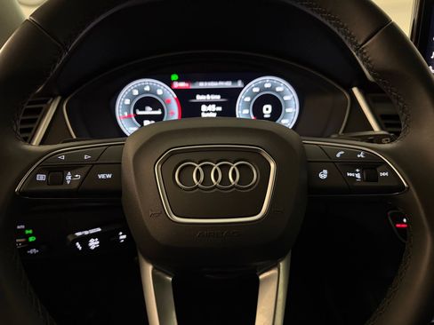 Certified 2025 Audi Q5 Premium w/ Convenience Plus Package AWD/4WD image 17