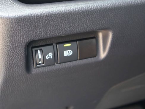 Used 2025 Toyota RAV4 XLE FWD image 21