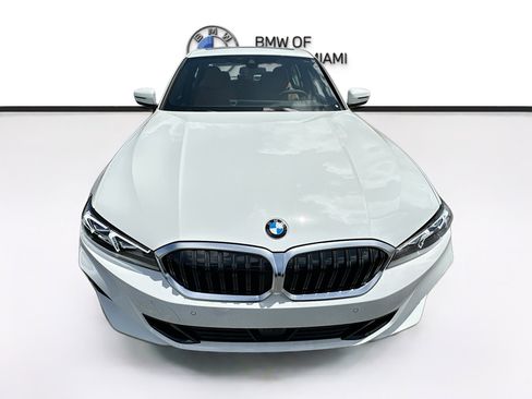 New 2026 BMW 330i Sedan w/ Convenience Package RWD image 2