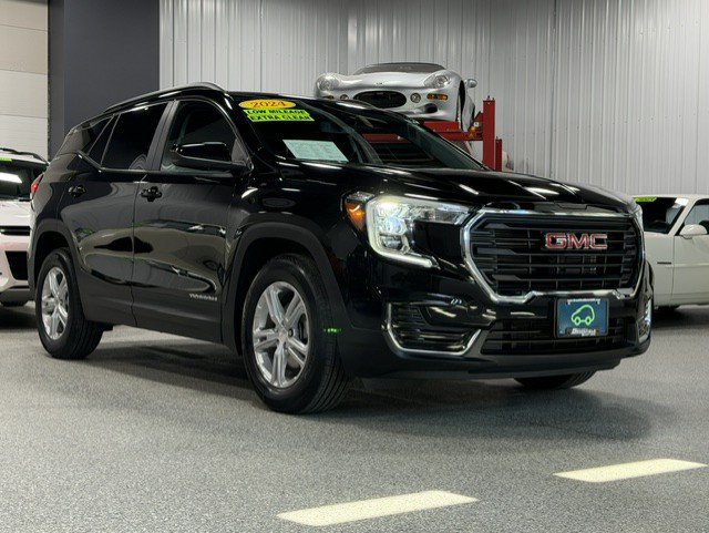 Certified 2024 GMC Terrain SLE w/ Driver Convenience Package FWD image 6