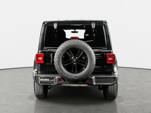 Used 2021 Jeep Wrangler Unlimited Sahara AWD/4WD image 11