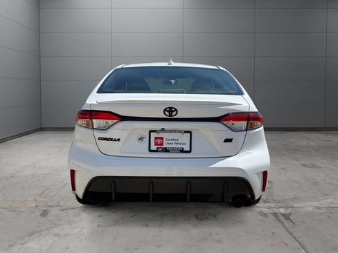 Certified 2024 Toyota Corolla SE FWD image 4