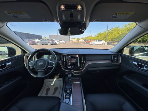 Used 2021 Volvo XC60 T5 Momentum w/ Advanced Package AWD/4WD image 20