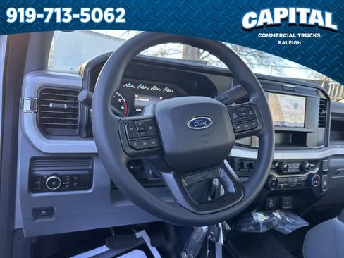 New 2026 Ford F250 XL w/ XL Chrome Package RWD image 27
