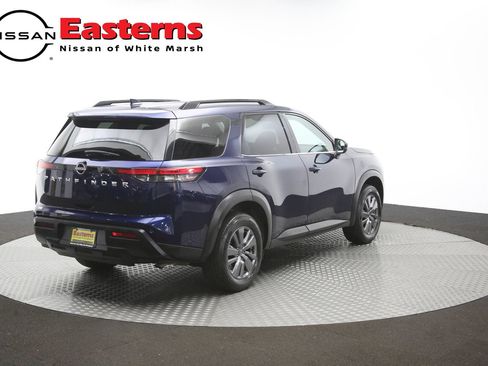 Used 2025 Nissan Pathfinder SV FWD image 39
