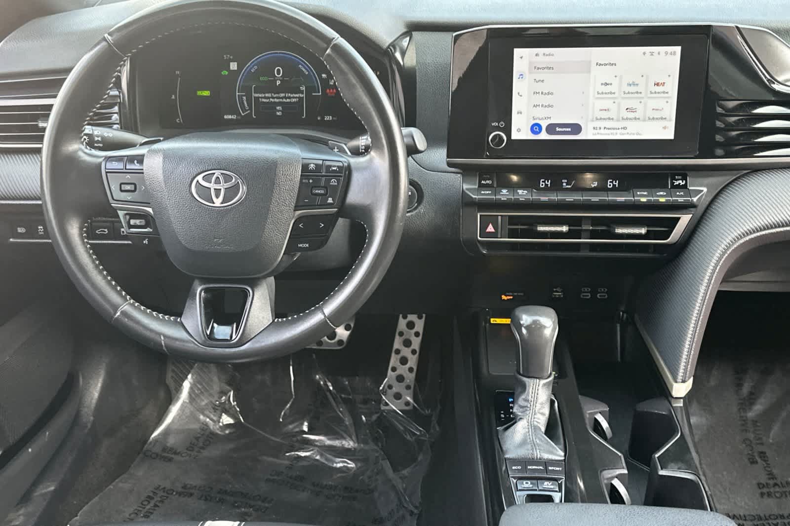 Used 2025 Toyota Camry SE FWD image 15