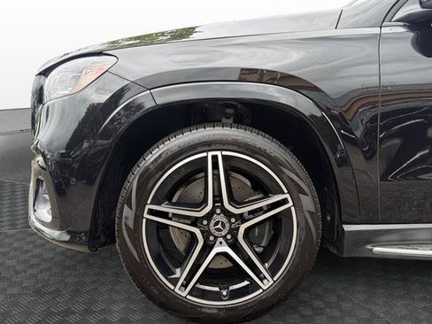 Used 2024 Mercedes-Benz GLS 450 4MATIC w/ Pinnacle Trim Package image 9
