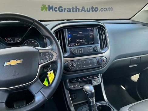 Used 2022 Chevrolet Colorado Z71 AWD/4WD image 9