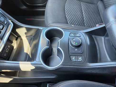 Used 2019 GMC Terrain SLE w/ Driver Convenience Package image 13