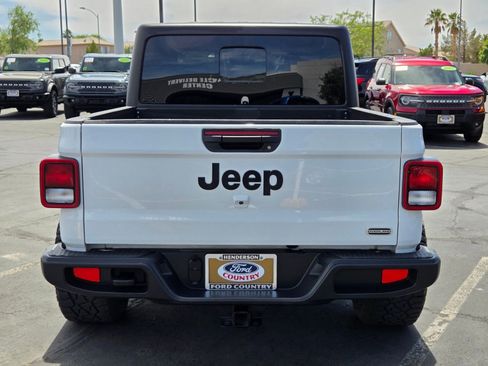 Used 2022 Jeep Gladiator Overland w/ Trailer Tow Package AWD/4WD image 5
