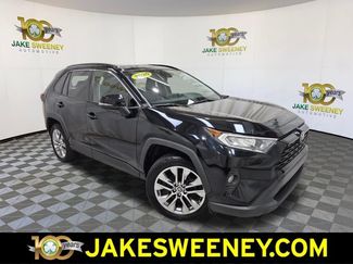 Used 2020 Toyota RAV4 XLE Premium AWD/4WD video 1